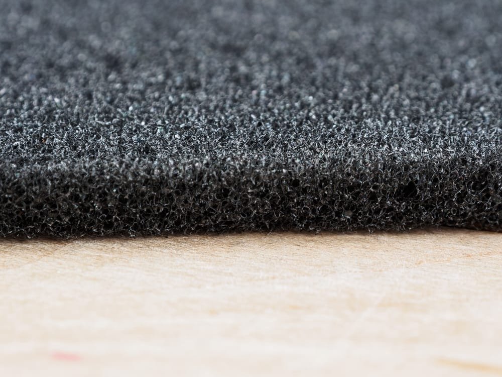 Geluidsabsorberend materiaal toevoegen